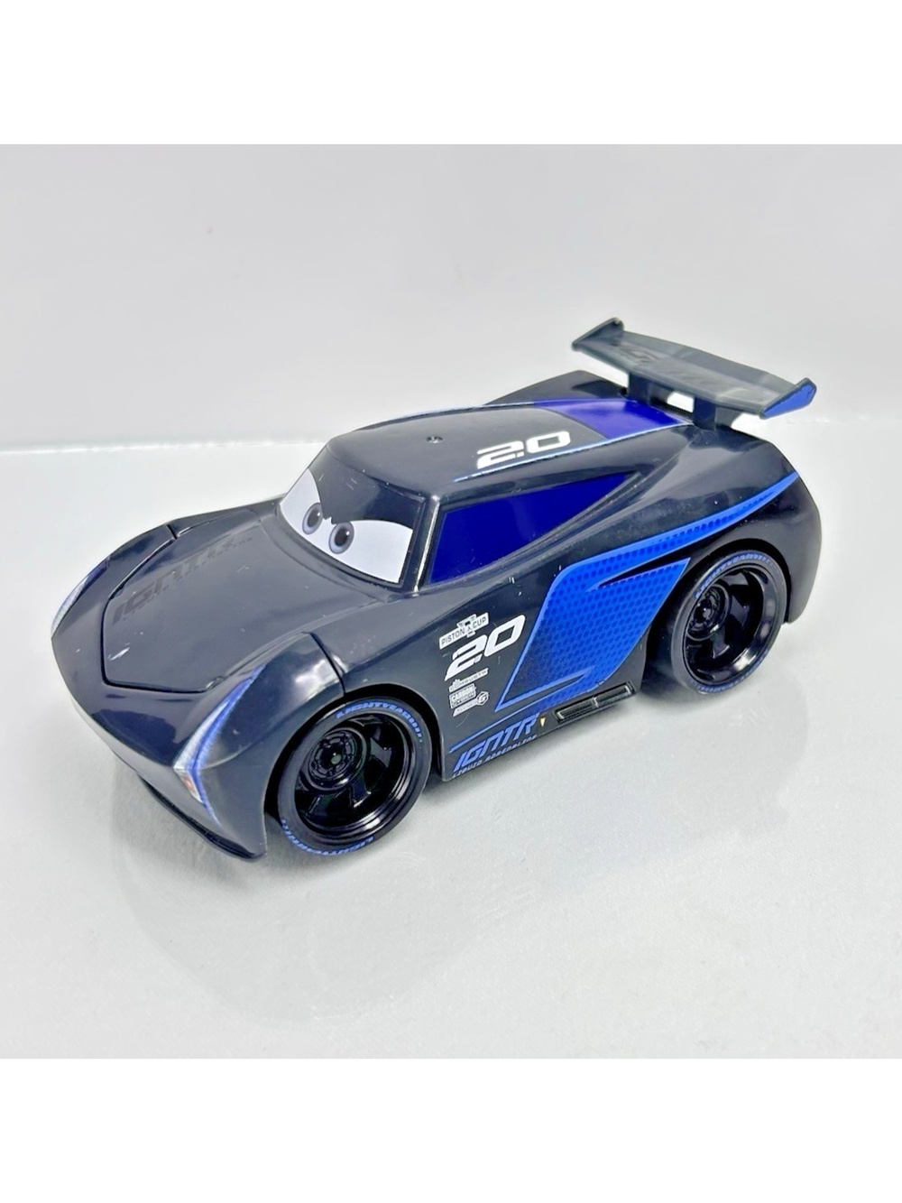 Mattel Disney Pixar Cars 3 Jackson Storm No. 20 IGNTR FYX41 5"